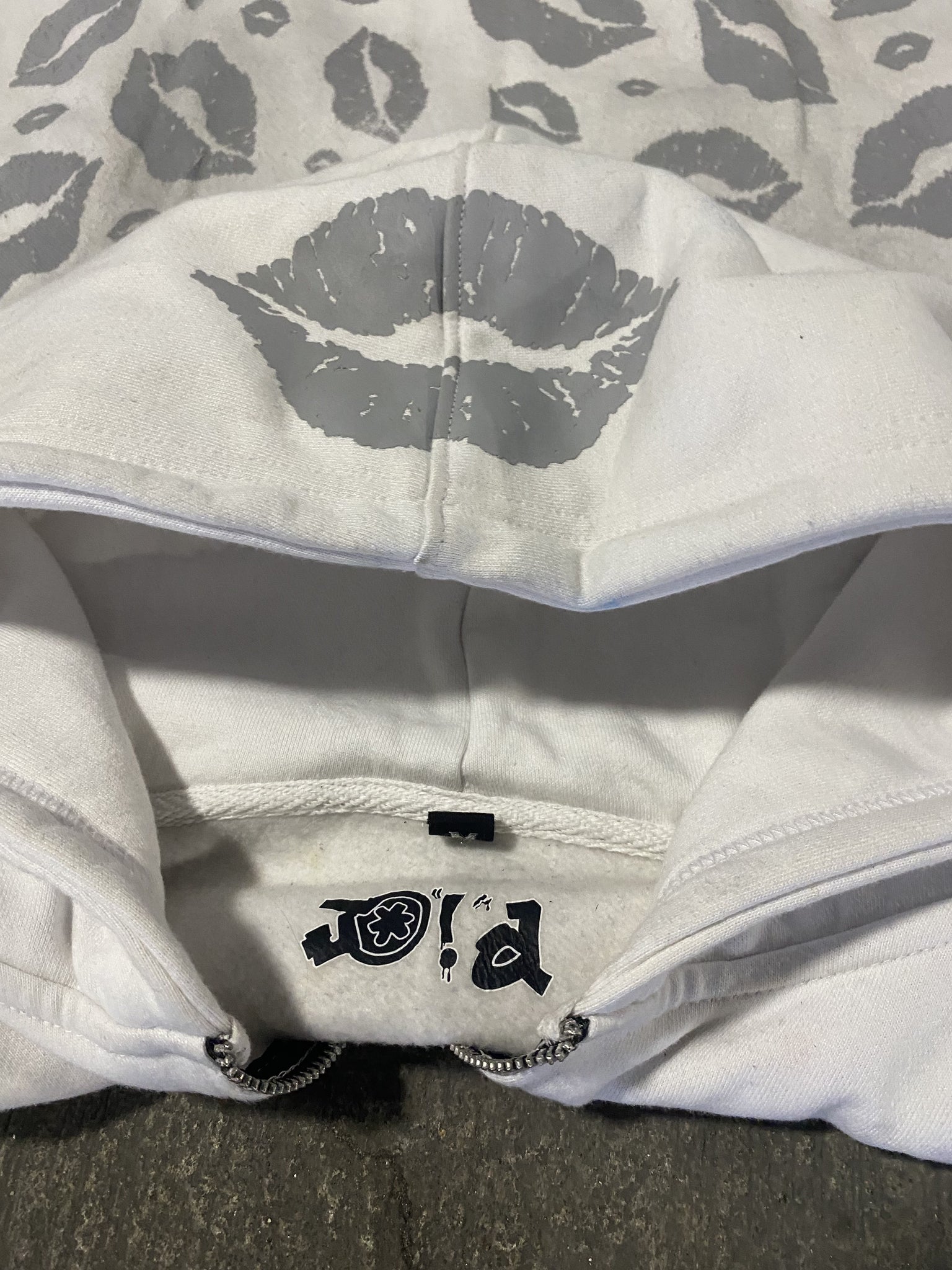 CLOUDED KISSES ZIPUP